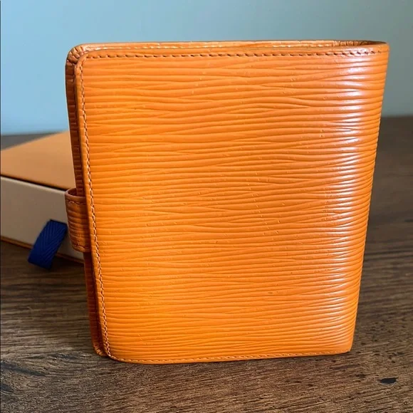 Louis Vuitton Orange Epi Bifold Wallet - Picture 2 of 15